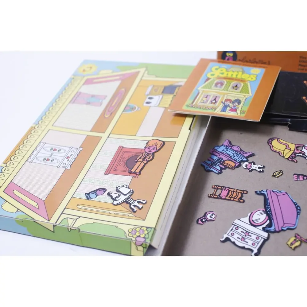Colorforms note that